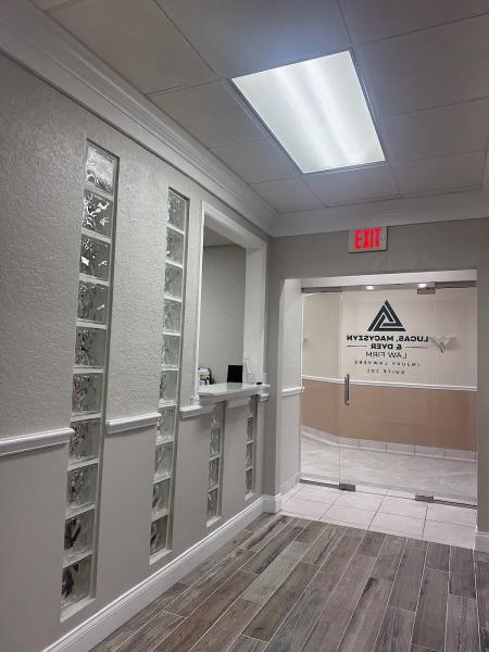 Lucas, Macyszyn & Dyer Law Firm, Accident Injury Lawyers