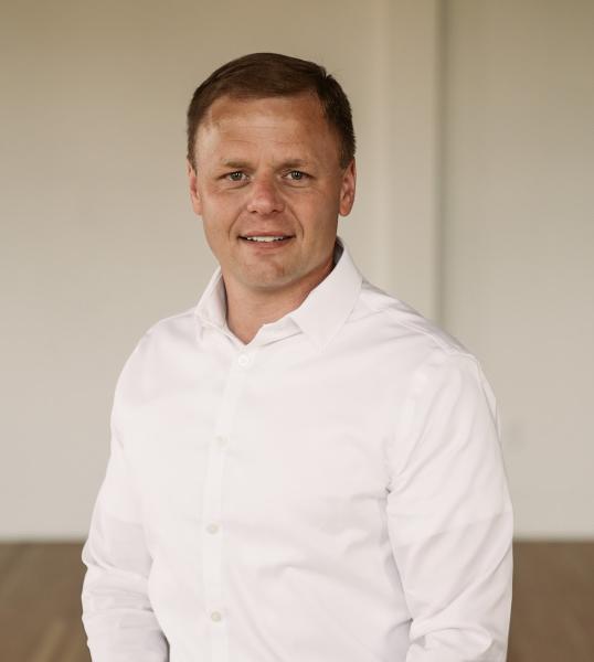 Custom Wealth Planners - Financial Advisors