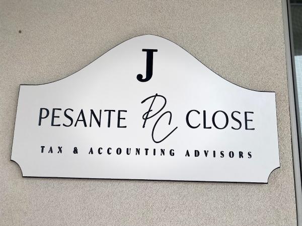 Pesante Close