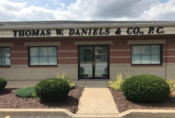 Thomas W Daniels & Co